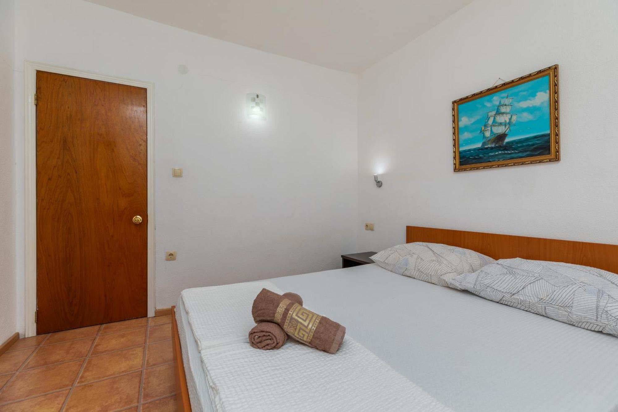 Apartments With A Parking Space Podaca, Makarska - 6050 Стая снимка